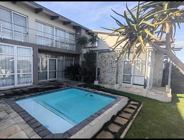 5 BEDROOM HOUSE FOR SALE IN OUBAAI